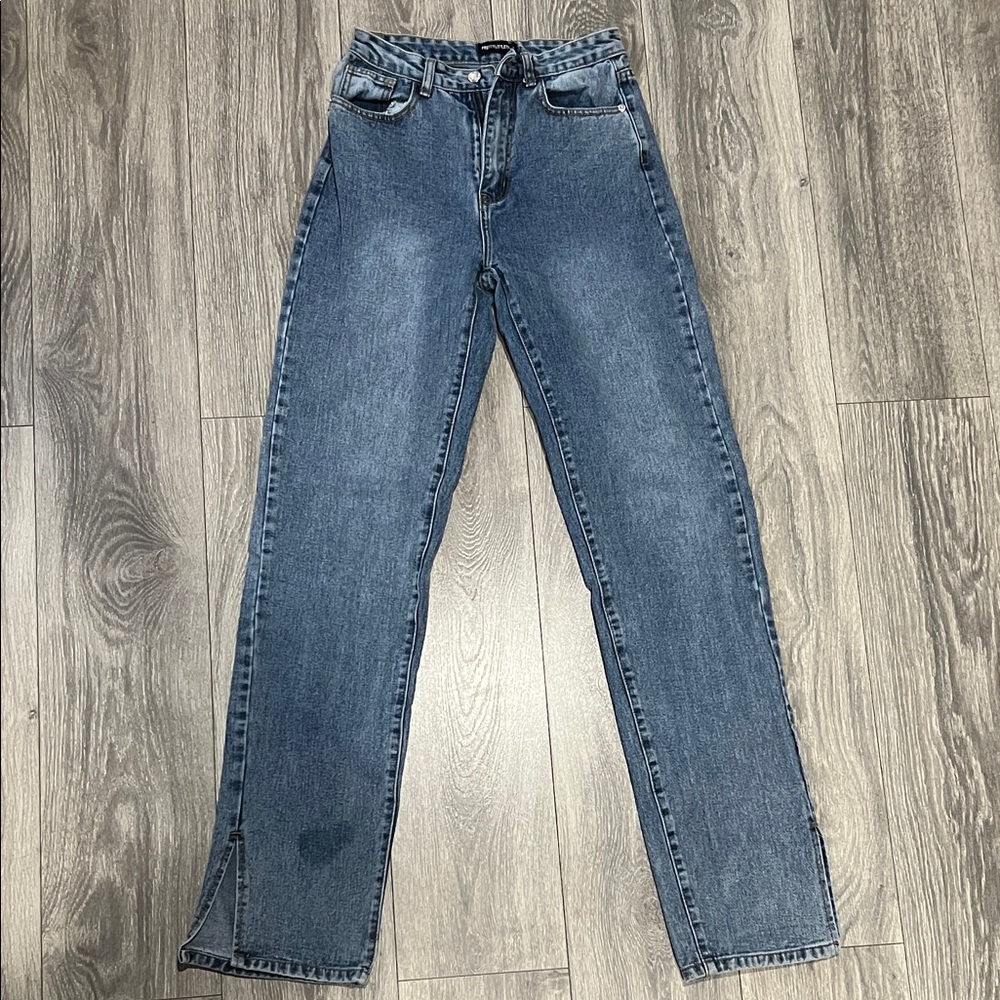 PrettyLittleThing Blue Straight Leg Jeans